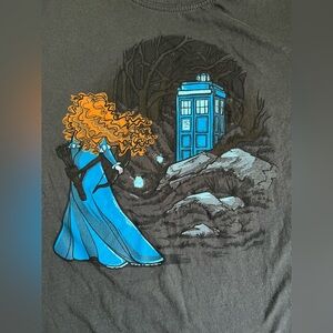 Whovian Collection Tardis And Merida Graphic Tshirt EUC